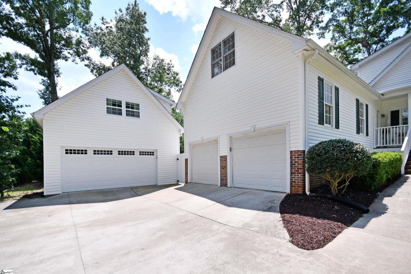Property image 3 at 203 Tulip Tree Court, Easley, SC 29642