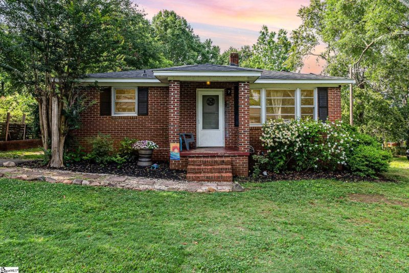 Property image 2 of 7 Edgewood Street in Sleepy Hollow, Liberty, SC 29657-1301