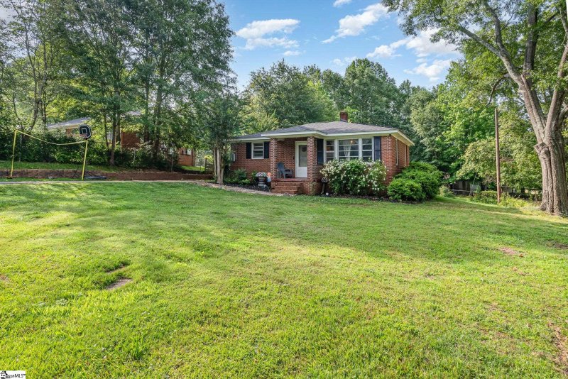 Property image 3 of 7 Edgewood Street in Sleepy Hollow, Liberty, SC 29657-1301