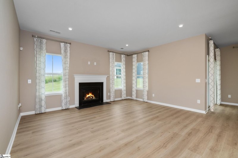 Property image 4 of 6010 Ives Avenue in Berkeley, Spartanburg, SC 29307