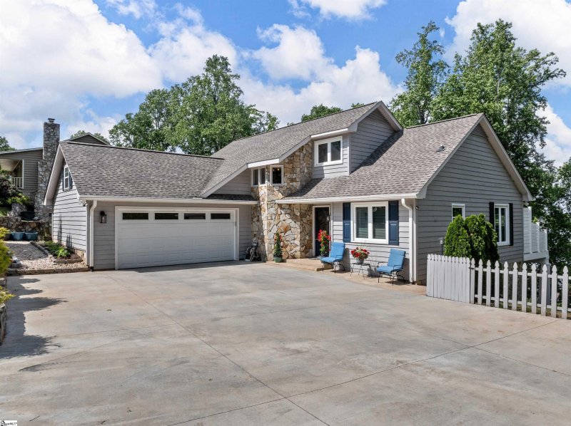 Property image 3 of 702 Lakewinds Boulevard in Lakewinds, Inman, SC 29349