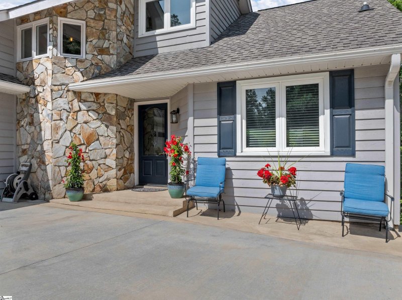 Property image 4 of 702 Lakewinds Boulevard in Lakewinds, Inman, SC 29349