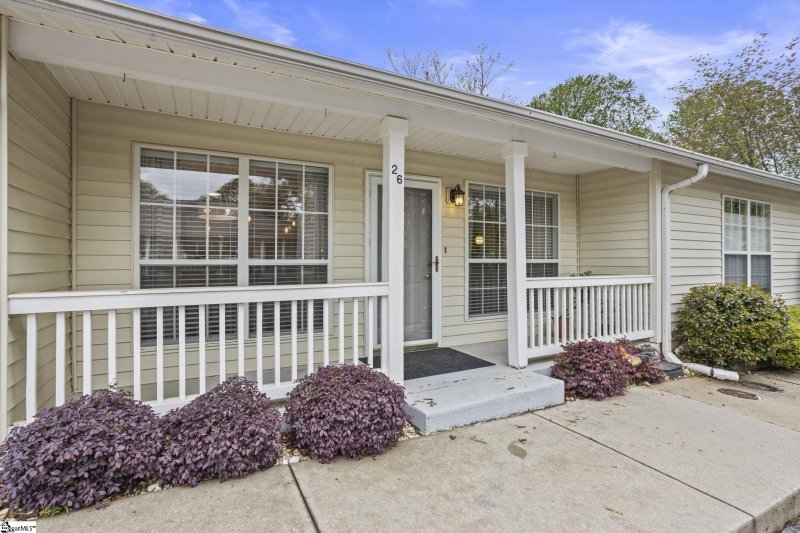 Bear Grass, Greenville Community