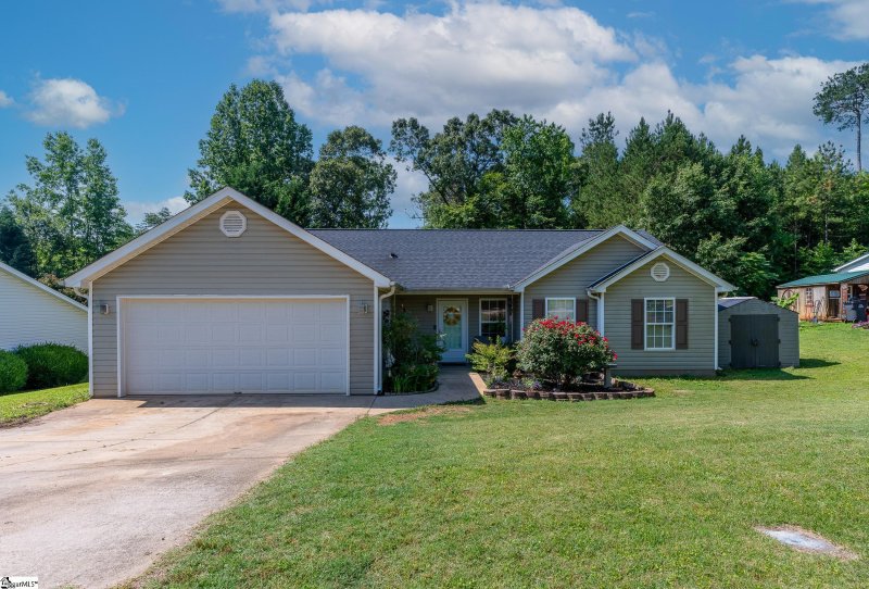 Mountain Crest, Travelers Rest Community