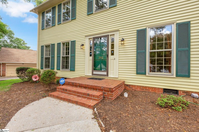 Property image 3 at 302 Cherry Hill Road, Greenville, SC 29607