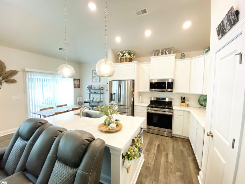 Property image 5 at 640 Clairbrook Court, Greer, SC 29651