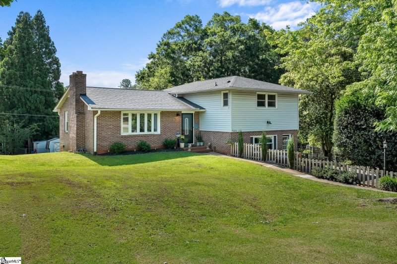 Property image 2 at 604 Concord Avenue, Anderson, SC 29621