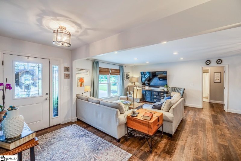 Property image 2 at 301 Devenger Road, Greer, SC 29650