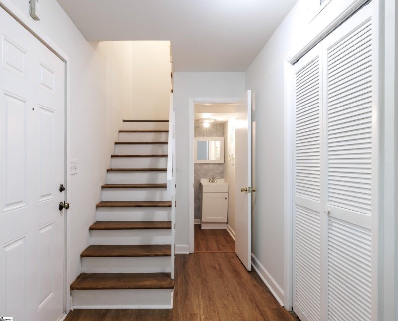 Property image 2 at 3706 E North Street, Greenville, SC 29615