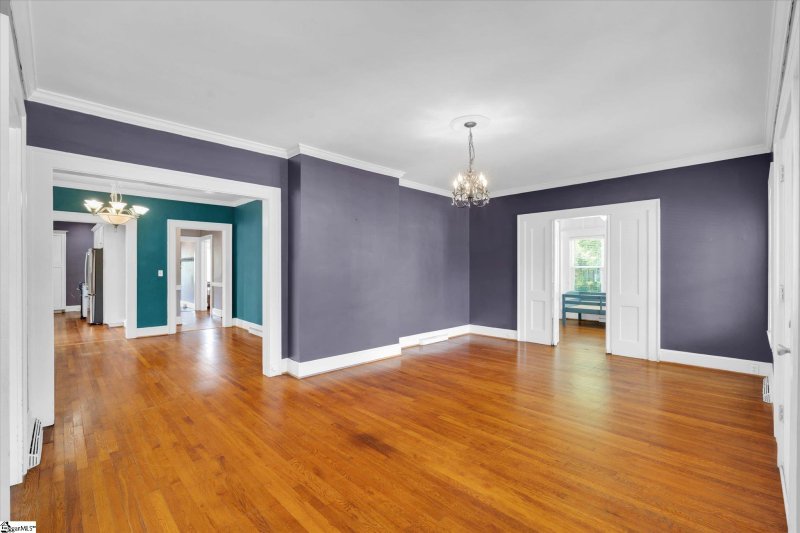 Property image 3 at 209 W Walnut Street, Clinton, SC 29325