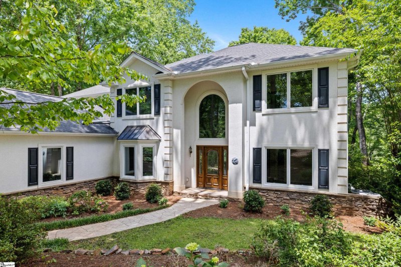 Pinnacle Pointe, Seneca Community