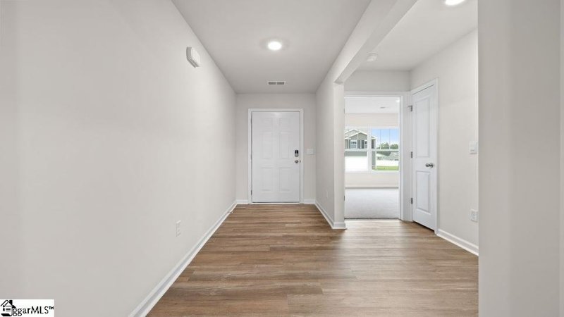 Property image 2 of 528 Sunfire Street in Lakestone, Woodruff, SC 29388