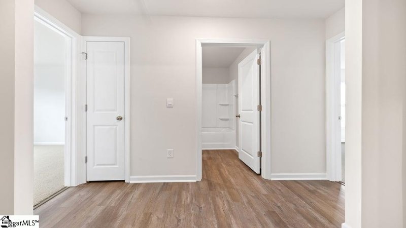 Property image 5 of 528 Sunfire Street in Lakestone, Woodruff, SC 29388