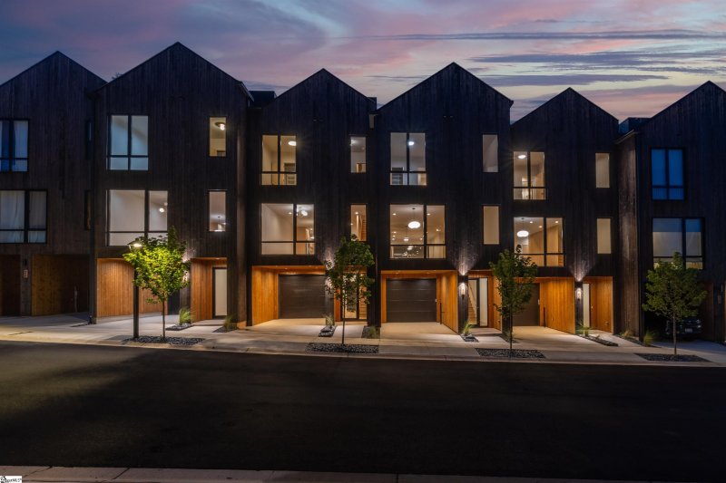 Property image 2 of 20 Nordic Lane in Norden On Stone, Greenville, SC 29609