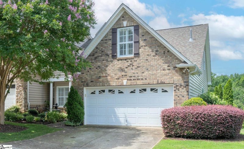 Property image 2 at 107 Hingham Way, Greer, SC 29650