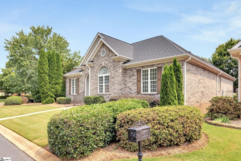 Property image 2 at 5 Fenland Drive, Greenville, SC 29615-6700