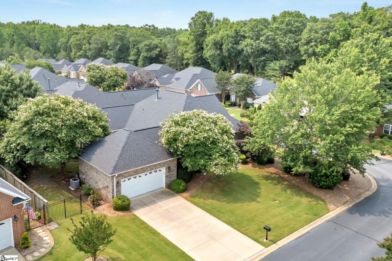 Property image 3 at 5 Fenland Drive, Greenville, SC 29615-6700