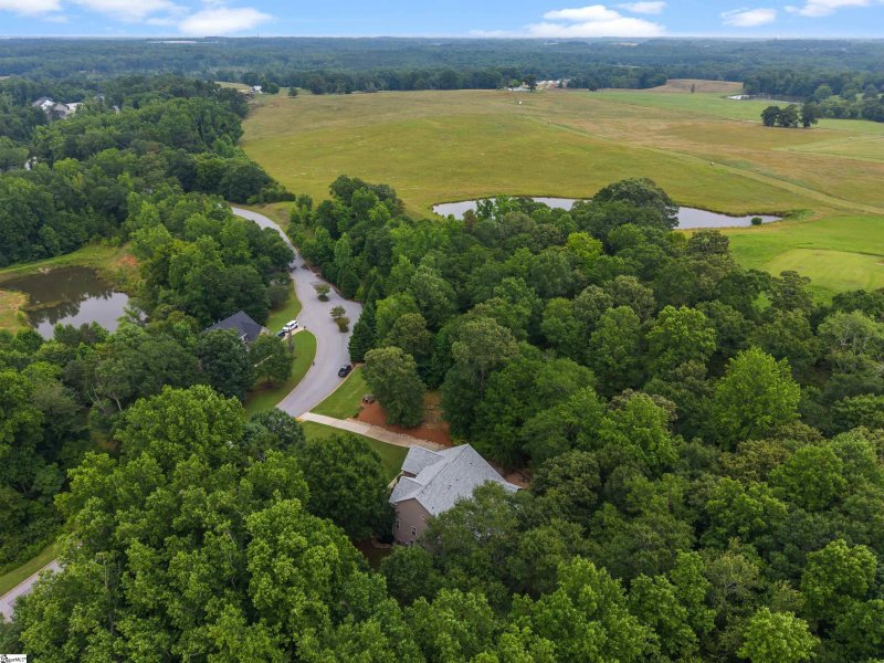 Property image 3 at 5 Modesto Lane, Simpsonville, SC 29681