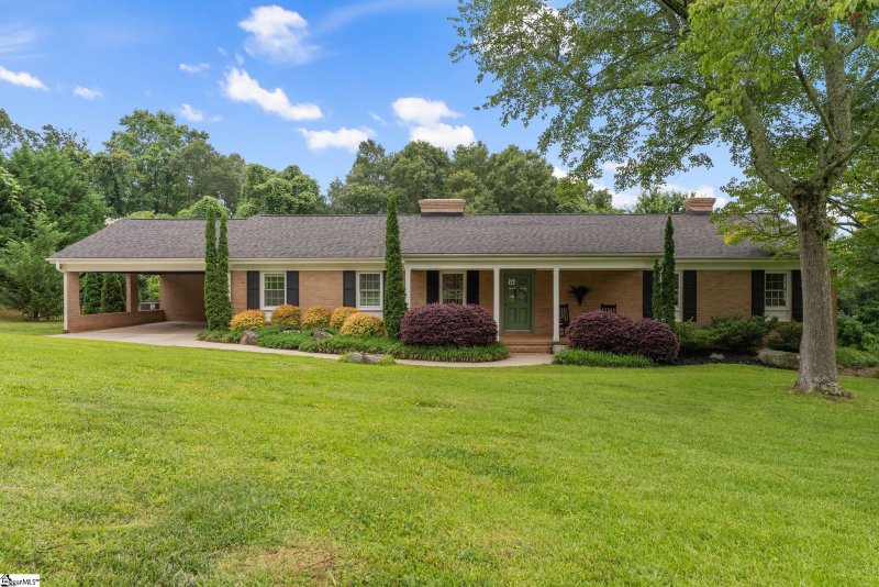 Property image 2 at 103 Crestview Circle, Greer, SC 29651