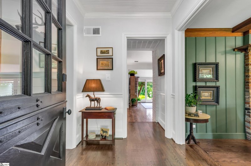 Property image 4 at 9 Hermitage Road, Greenville, SC 29615