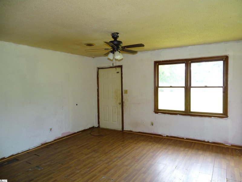 Property image 3 at 218 Wingo Road, Wellford, SC 29385