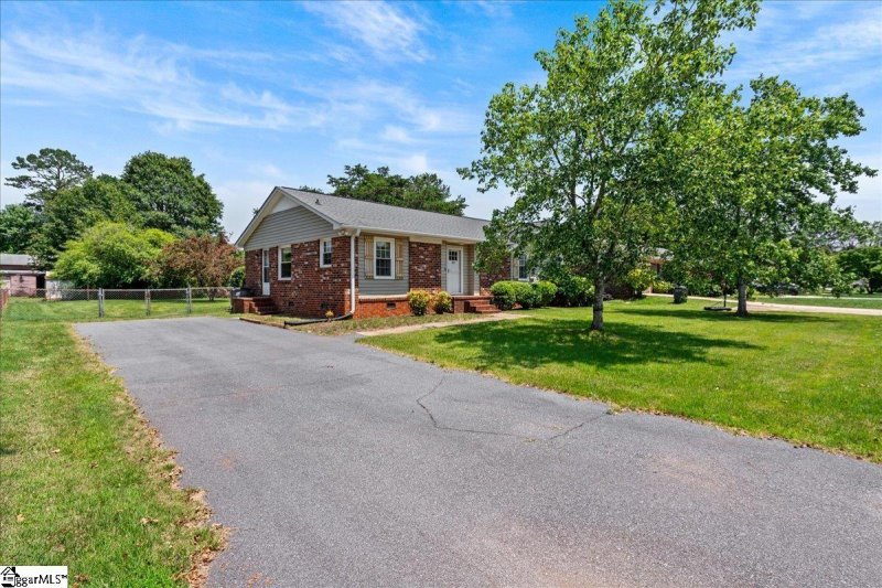 Property image 4 at 503 Berea Forest Circle, Greenville, SC 29617