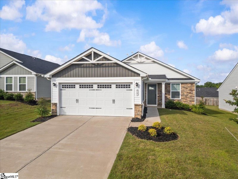 Property image 2 of 917 Blue Willow Court in Olivia Springs, Spartanburg, SC 29302