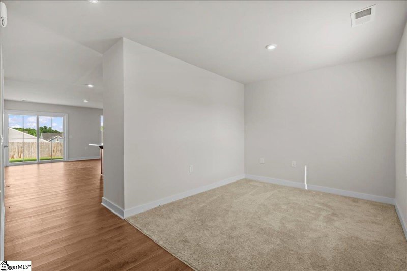 Property image 5 of 917 Blue Willow Court in Olivia Springs, Spartanburg, SC 29302