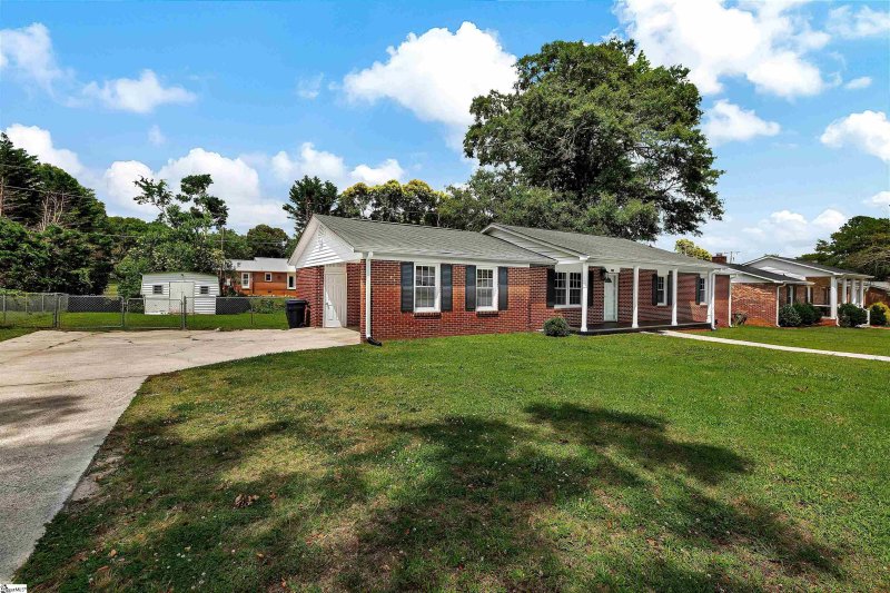 Property image 2 at 2305 Poplar Lane, Anderson, SC 29621