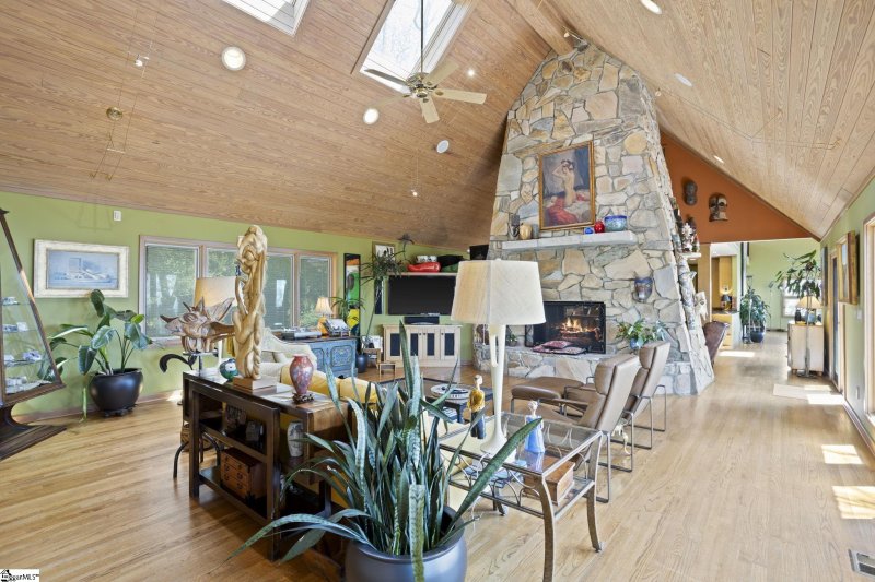 Property image 5 of 902 Altamont Road in Paris Mt Area, Greenville, SC 29609