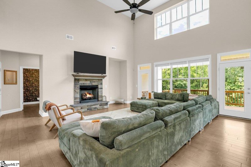 Property image 5 of 256 Nicole Marie Court in Asher Farms, Greer, SC 29651