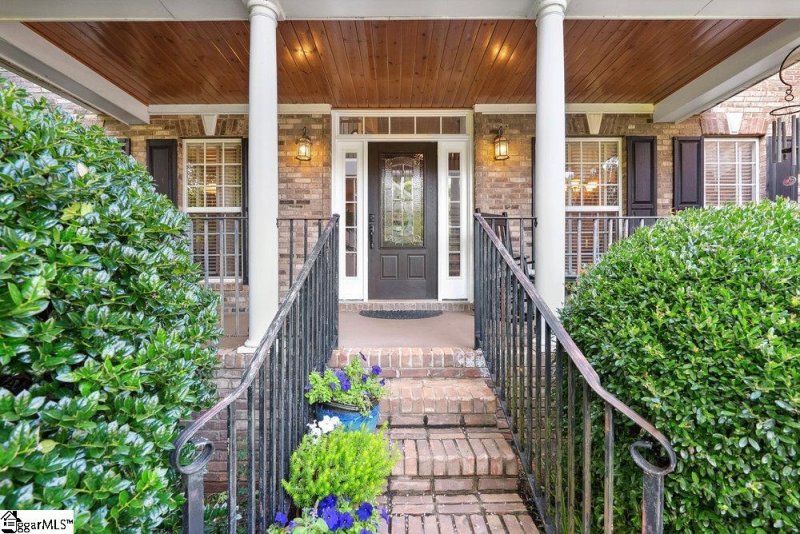 Property image 2 at 8 Fullerton Court, Simpsonville, SC 29681