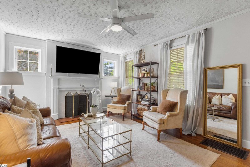 Property image 2 at 105 E Faris Road, Greenville, SC 29605