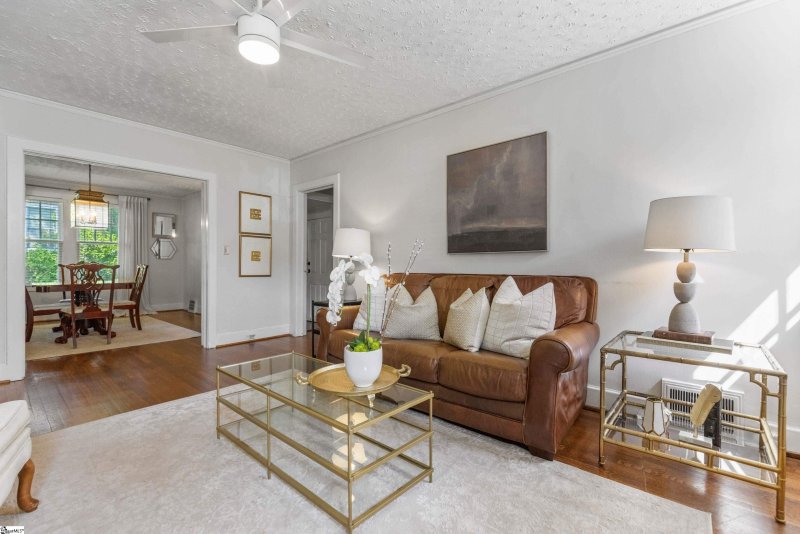 Property image 4 at 105 E Faris Road, Greenville, SC 29605