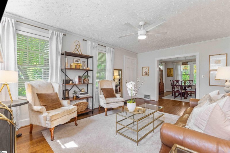 Property image 5 at 105 E Faris Road, Greenville, SC 29605