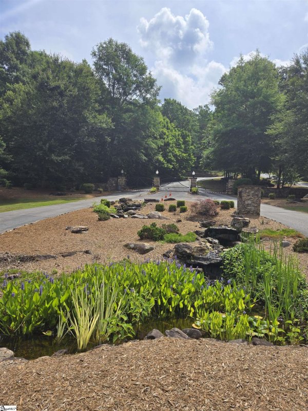 Property image 2 of 109 Bernhardt Way in Keowee Mountain Lake Estates, Pickens, SC 29671