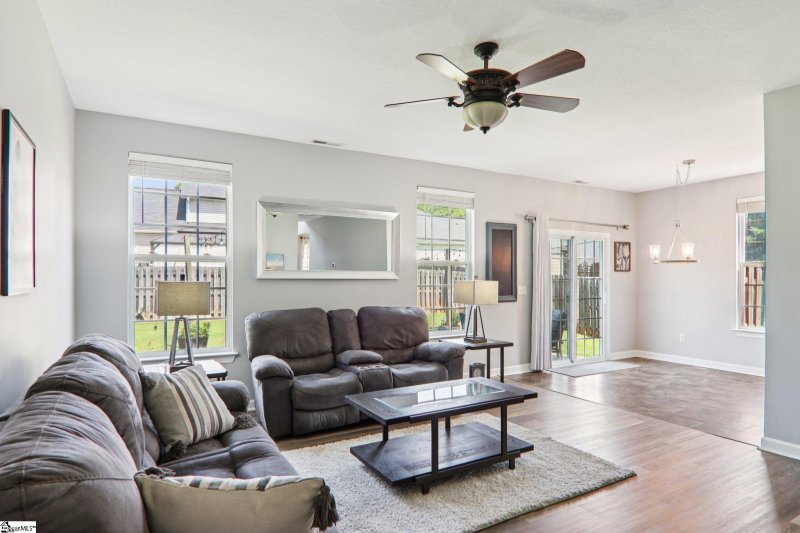 Property image 5 of 236 Worcester Lane in Hamilton Park, Easley, SC 29642