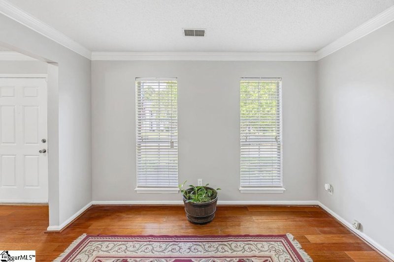 Property image 5 at 1 Sandy Lane, Greenville, SC 29605-5948