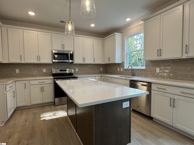 Property image 4 of 672 Columbus Circle in Greenrich Mill, Simpsonville, SC 29680