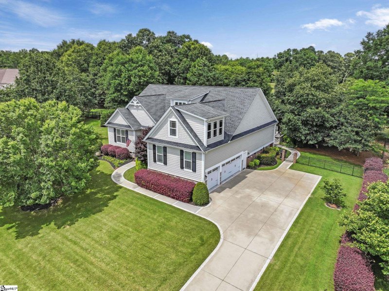 Property image 2 at 209 Watkins Farm Drive, Greer, SC 29651