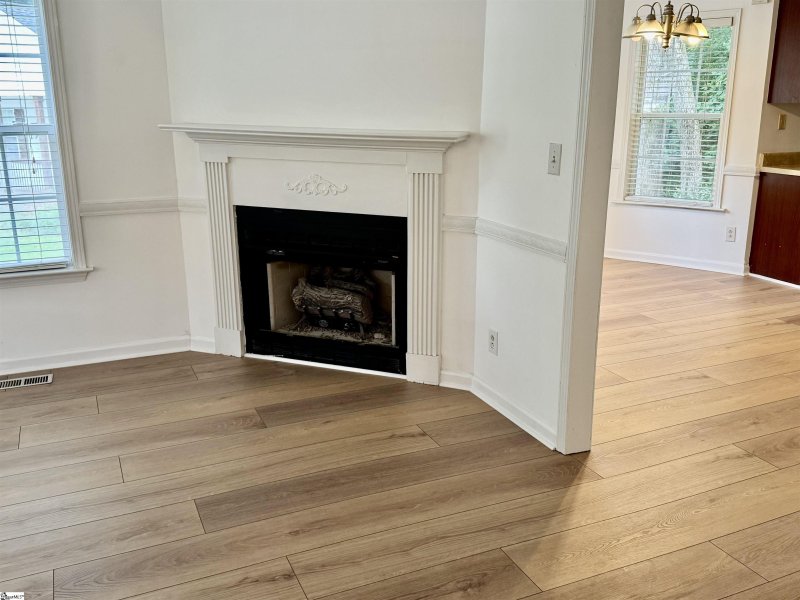 Property image 5 of 304 Tollgate Road in The Cedars, Simpsonville, SC 29681