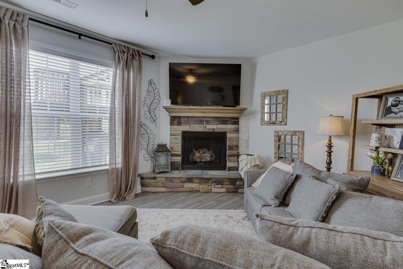 Property image 5 at 47 Cane Hill Drive, Piedmont, SC 29673