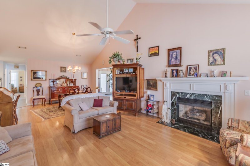 Property image 4 at 110 Baldwin Place, Easley, SC 29642