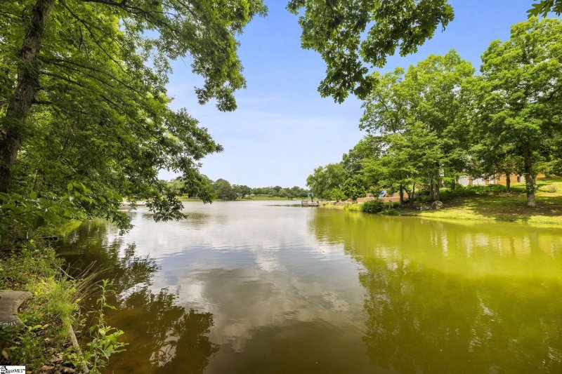 Property image 2 at 187 Morning Lake Drive, Moore, SC 29369