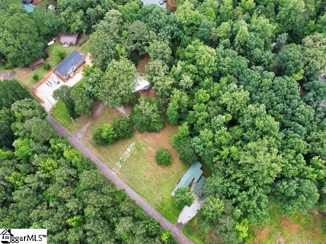 Property image 3 of 136 Robinhood Road in Forest Acres, Townville, SC 29689