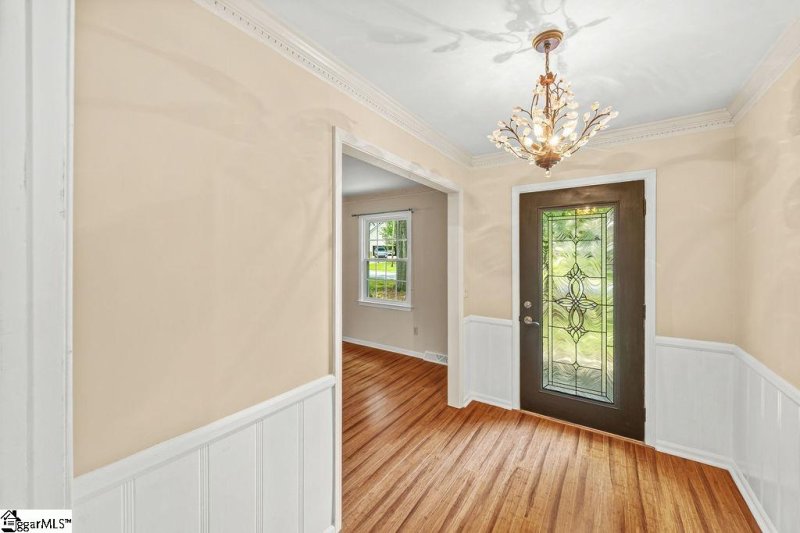 Property image 3 at 111 Bonwood Avenue, Simpsonville, SC 29681