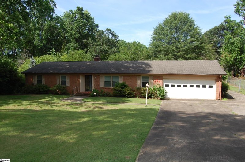 16 Heathwood Circle