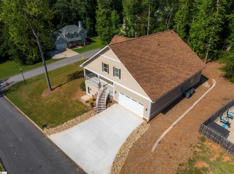 Property image 2 of 18003 Clermont Circle in Wexford, Seneca, SC 29678