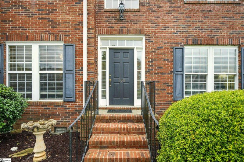 Property image 3 at 108 Myrtle Way, Greer, SC 29650