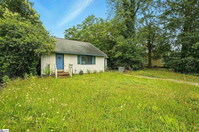 Property image 3 at 162 Watkins Court, Spartanburg, SC 29301-3032